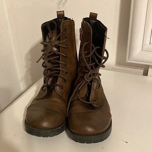 Size 8 combat boots